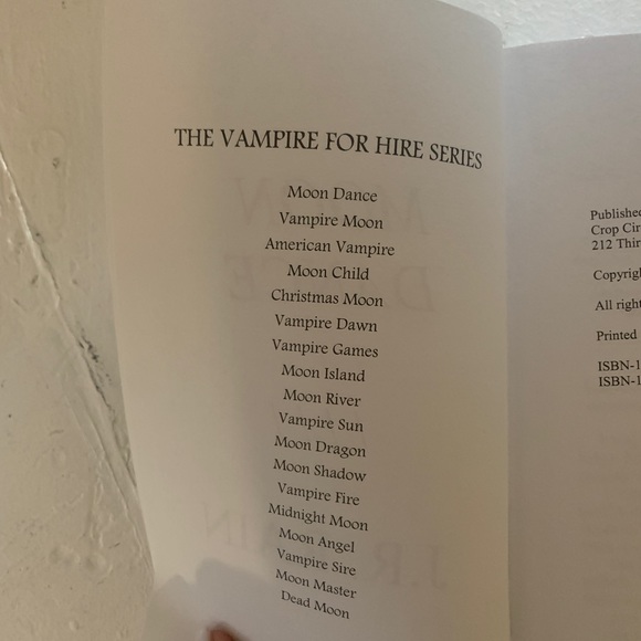 Book 📖 - Picture 4 of 6